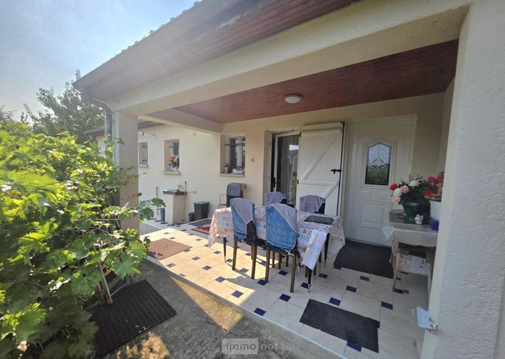 Charmante maison de plain-pied de 136,27 m² sur un terra....