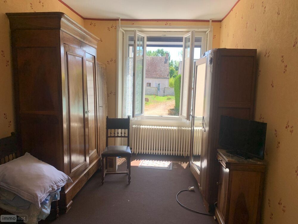 Maison de plain-pied en plein centre de bourg Cha....
