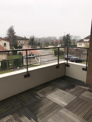  Appartement à louer 3 pièces 69 m²