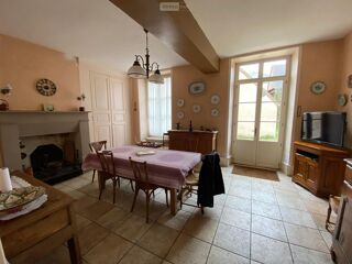  Maison à vendre 11 pièces 245 m²