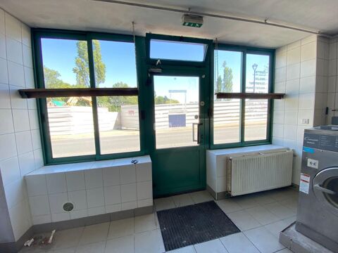 BUZANCAIS (36500), un local professionnel d''une supe... 27700 36500 Buzançais