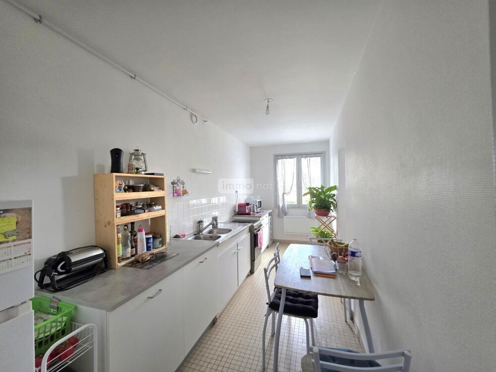 Appartement 3 pièces vendu loué  Résidence calme avec a....