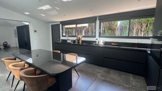  Maison � vendre 10 pi�ces 319 m�