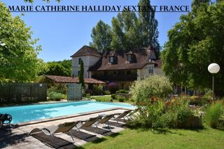  Villa  vendre 11 pices 800 m Antonne et trigonant