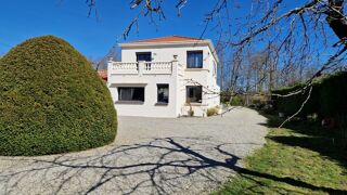  Maison  vendre 9 pices 256 m