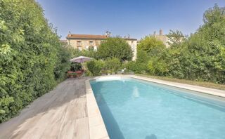  Villa  vendre 8 pices 325 m