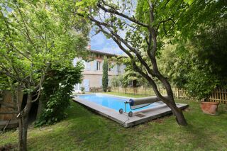  Villa  vendre 7 pices 300 m