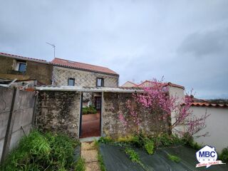  Maison  vendre 7 pices 105 m La seguiniere