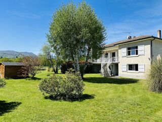  Villa  vendre 9 pices 250 m