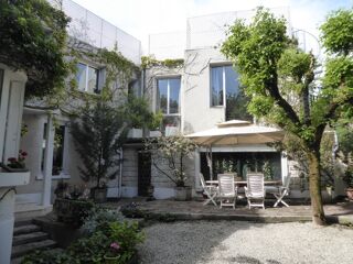  Villa  vendre 10 pices 