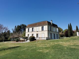  Maison  vendre 10 pices 320 m