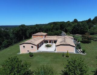  Villa  vendre 8 pices 480 m