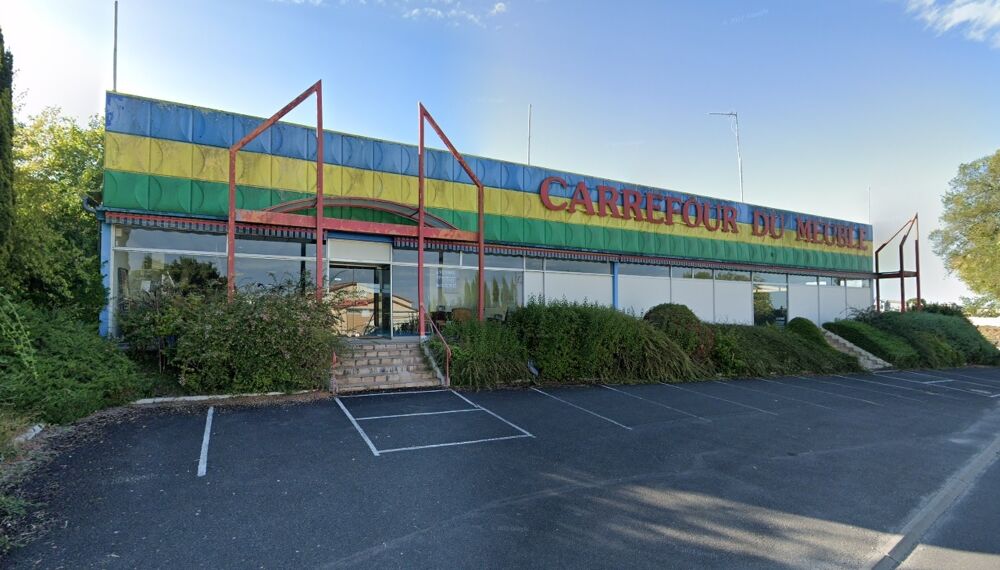    vendre ou  louer  Local d'activits de 1 980 m  Saint-Sverin  Charente (16) 