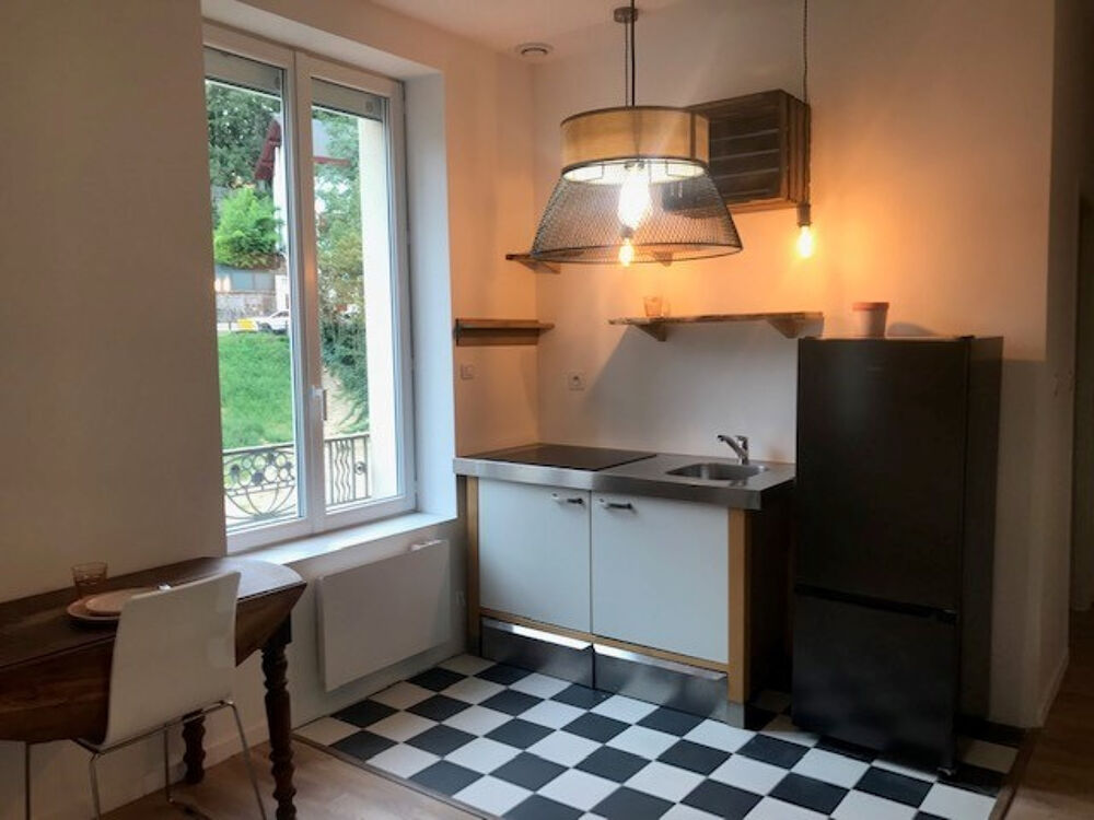 Location Loft T1 bis meublé Au Cœur du village de  Charbonnières les bains Charbonnieres les bains