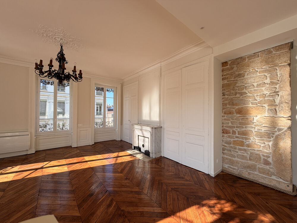 Location Appartement LYON 9EME/ VAISE BEAU T3 RENOVE 86m2 Lyon 9