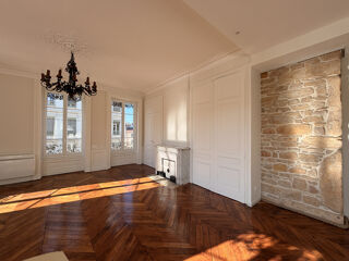  Appartement à louer 3 pièces 87 m²