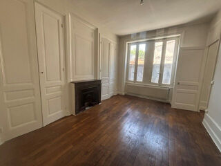  Appartement à louer 3 pièces 73 m²