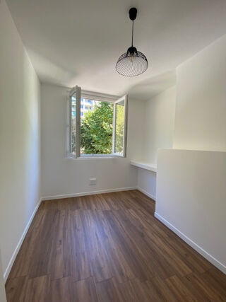  Appartement à louer 2 pièces 31 m²