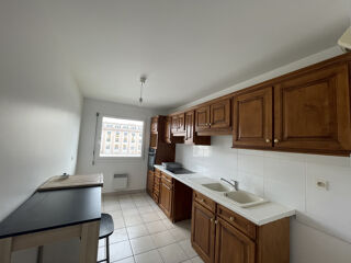  Appartement à louer 5 pièces 105 m²