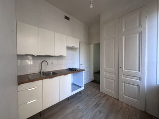 Appartement à louer 2 pièces 69 m²