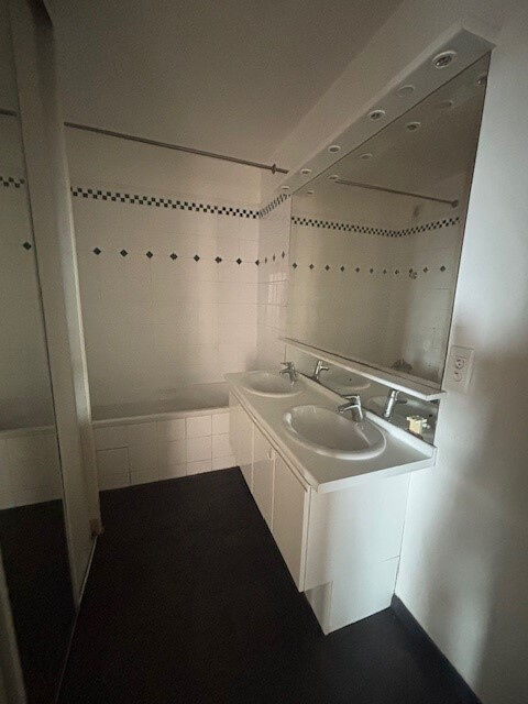  Appartement � louer 5 pi�ces 103 m�