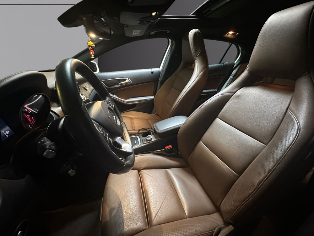 Classe GLA 220 d 4-Matic Fascination 7-G DCT A 2016 occasion 75017 Paris