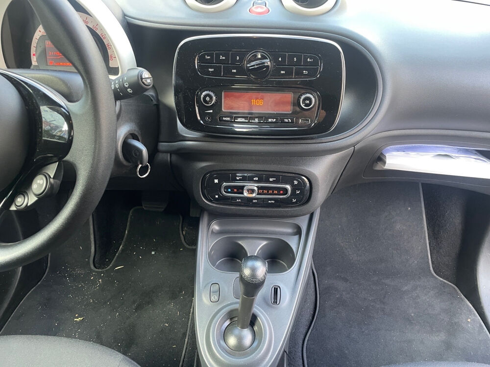 ForTwo Fortwo Coup&eacute; 1.0 71 ch S&S BA6 Pure 2017 occasion 75017 Paris