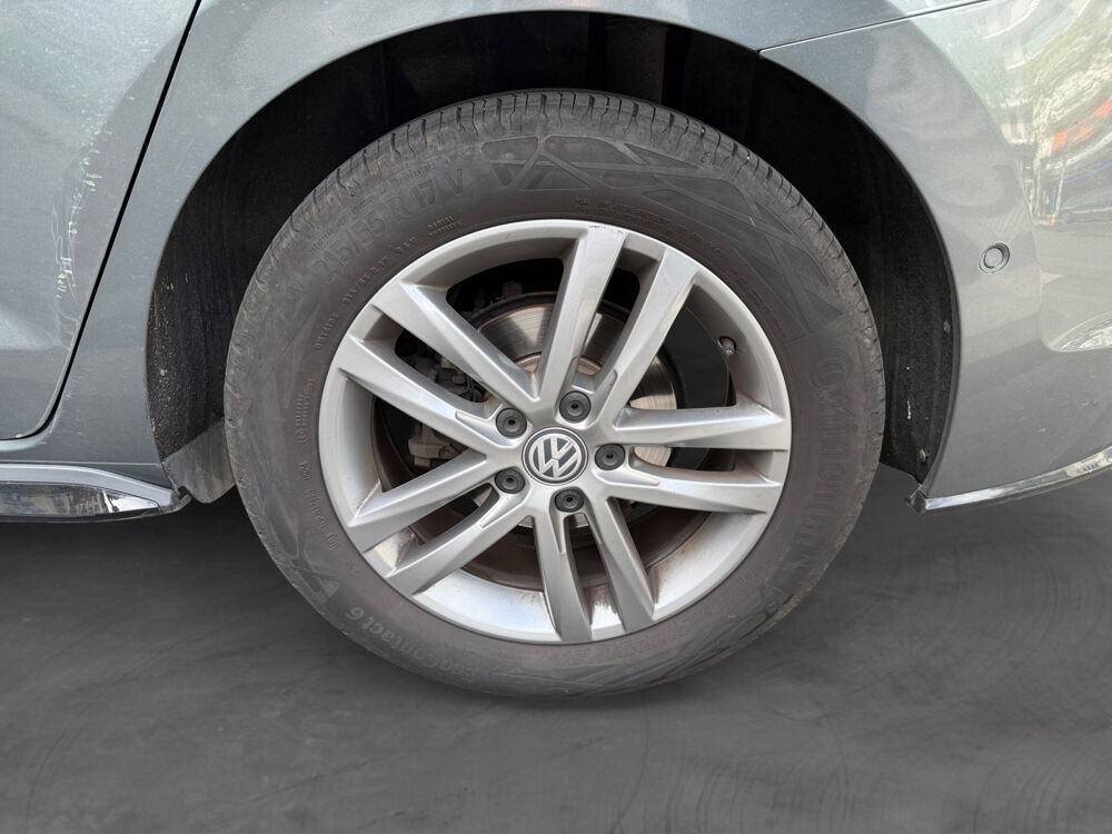 Touran 1.6 TDI 115 BMT DSG7 7pl R-Line 2018 occasion 75017 Paris
