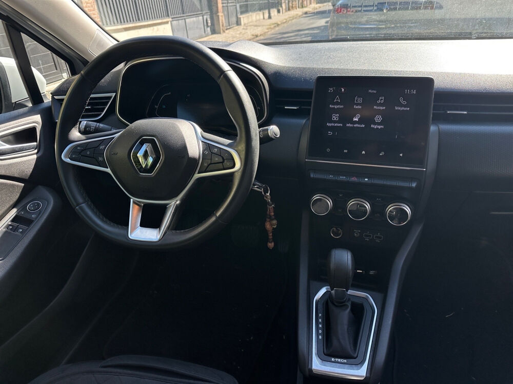 Clio V Clio E-Tech 140 - 21 Business 2021 occasion 75017 Paris