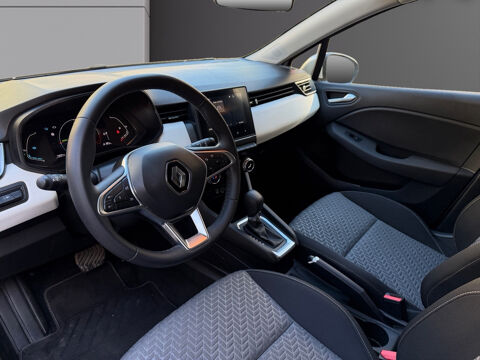 Clio V Clio E-Tech full hybrid 145 Evolution 2023 occasion 75017 Paris
