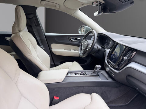 XC60 D4 AWD AdBlue 190 ch Geartronic 8 R-Design 2019 occasion 75017 Paris