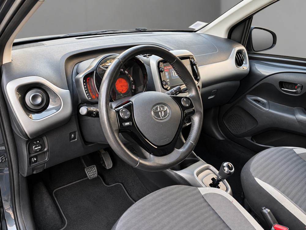 Aygo 1.0 VVT-i x-shift x-play 2019 occasion 75017 Paris
