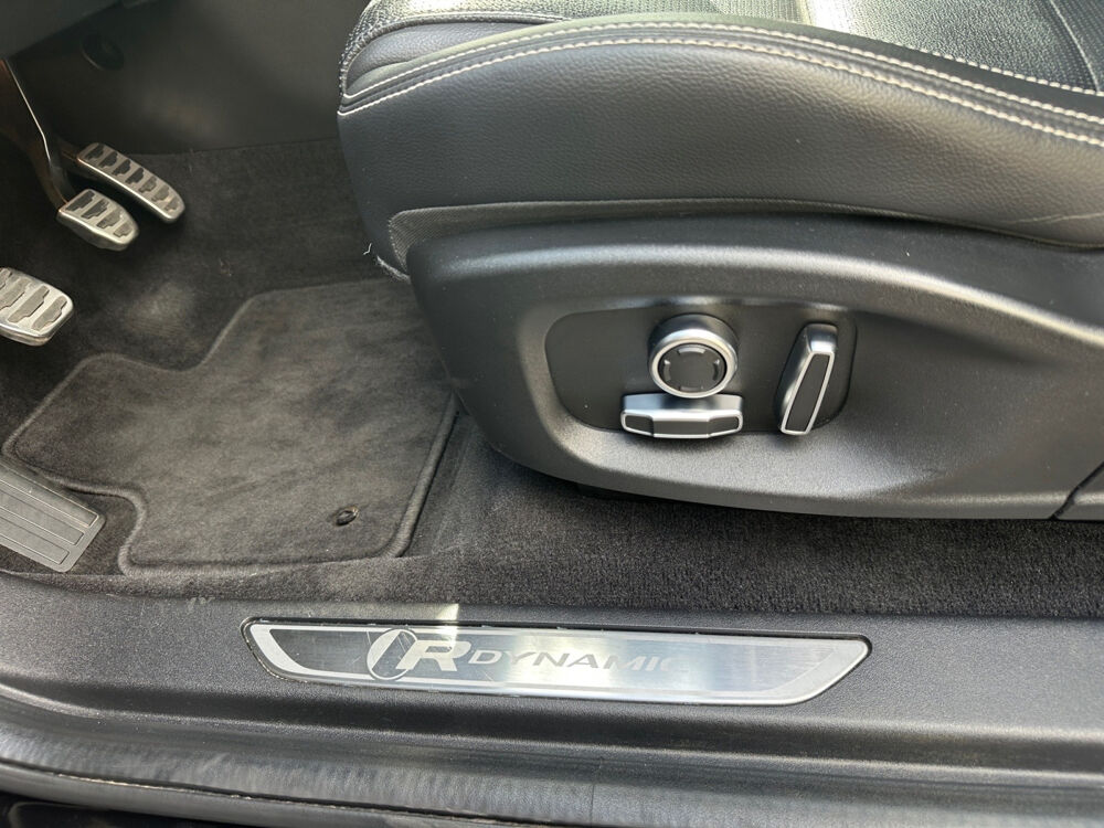 E-PACE E-Pace 2.0 D-165 ch FWD BVM R-Dynamic S 2021 occasion 75017 Paris