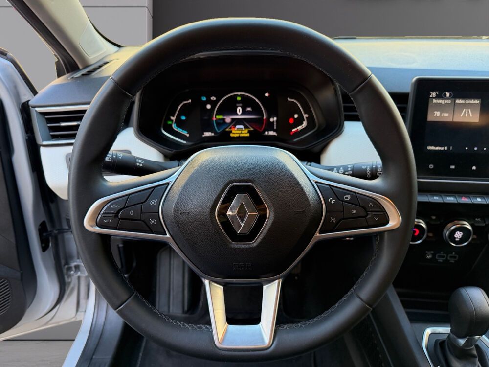 Clio V Clio E-Tech full hybrid 145 Evolution 2023 occasion 75017 Paris