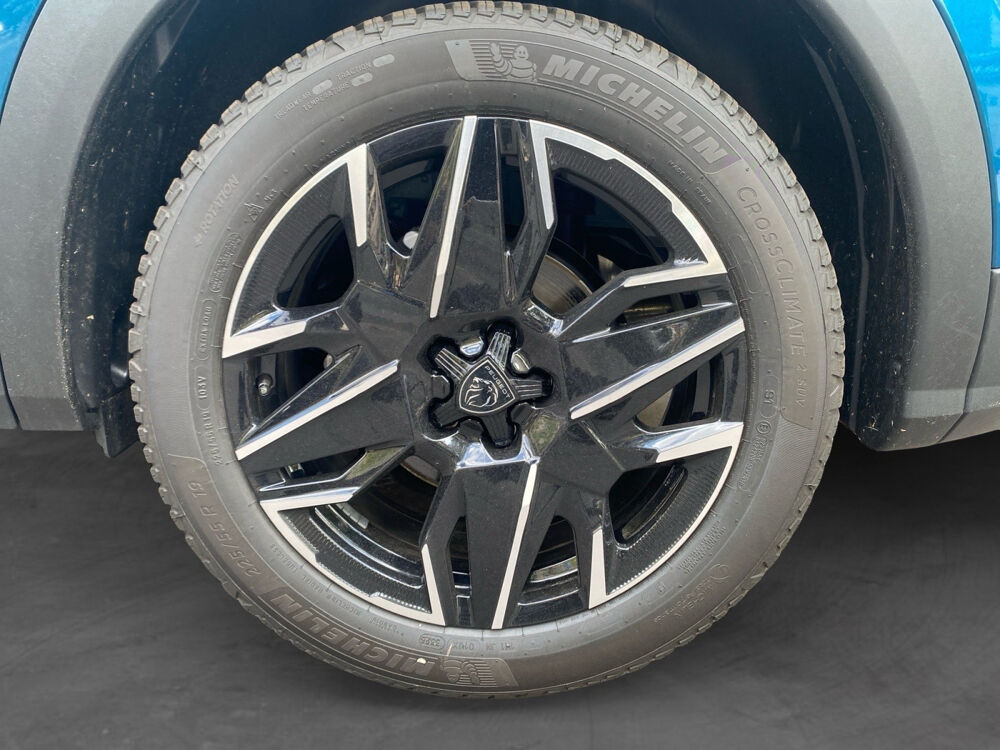 3008 Hybrid 180 e-EAT8 Active Pack 2026 occasion 75017 Paris