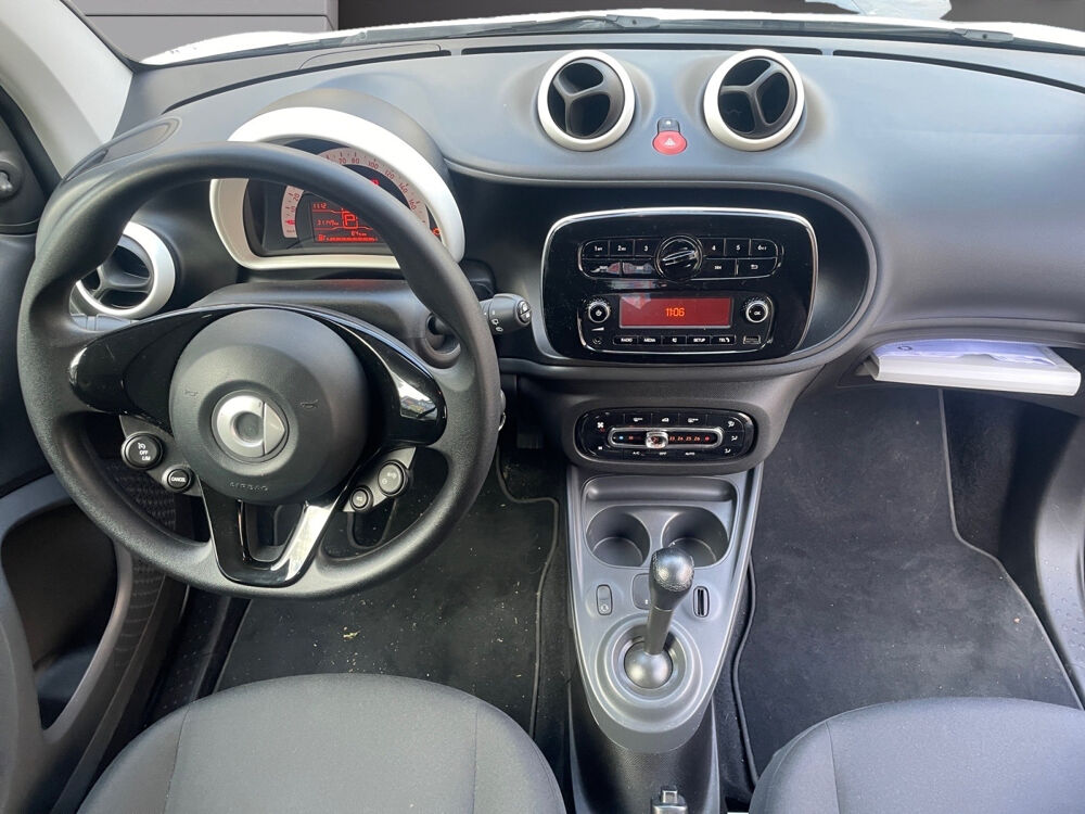 ForTwo Fortwo Coup&eacute; 1.0 71 ch S&S BA6 Pure 2017 occasion 75017 Paris