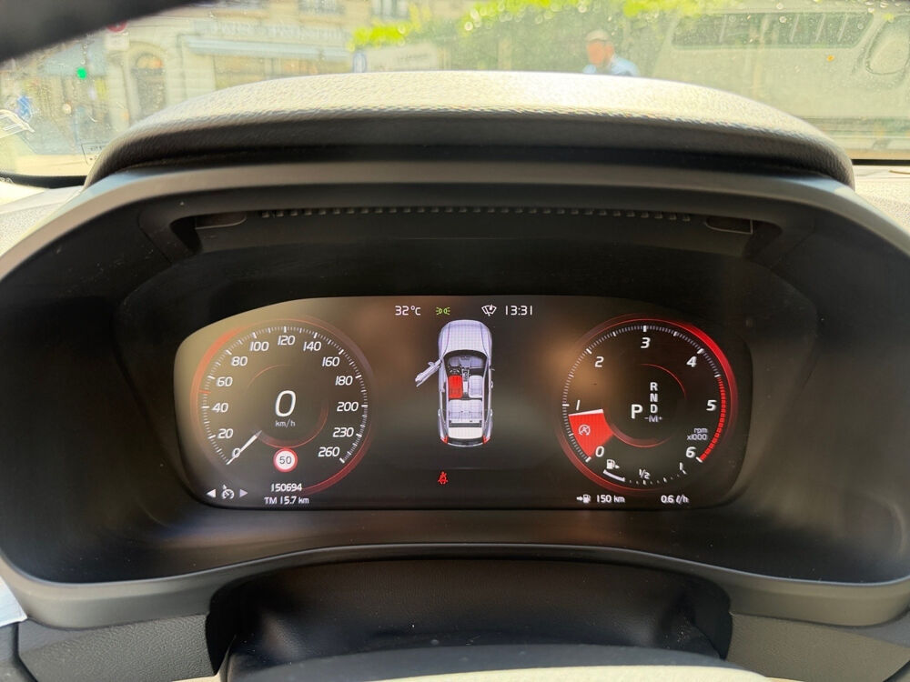 XC40 D3 AdBlue 150 ch Geartronic 8 Momentum 2019 occasion 75017 Paris