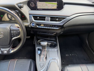UX 250h 2WD F SPORT Executive 2019 occasion 75017 Paris