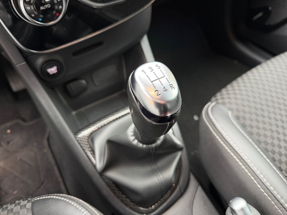 Clio IV Clio TCe 90 Energy Edition One 2017 occasion 75017 Paris