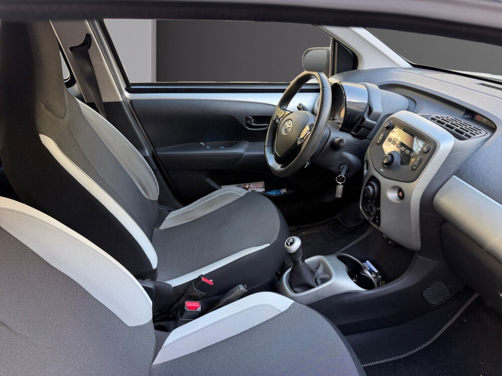 Aygo 1.0 VVT-i x-play 2015 occasion 75017 Paris