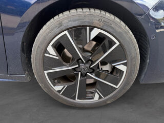508 Hybrid 180 e-EAT8 Allure 2025 occasion 75017 Paris