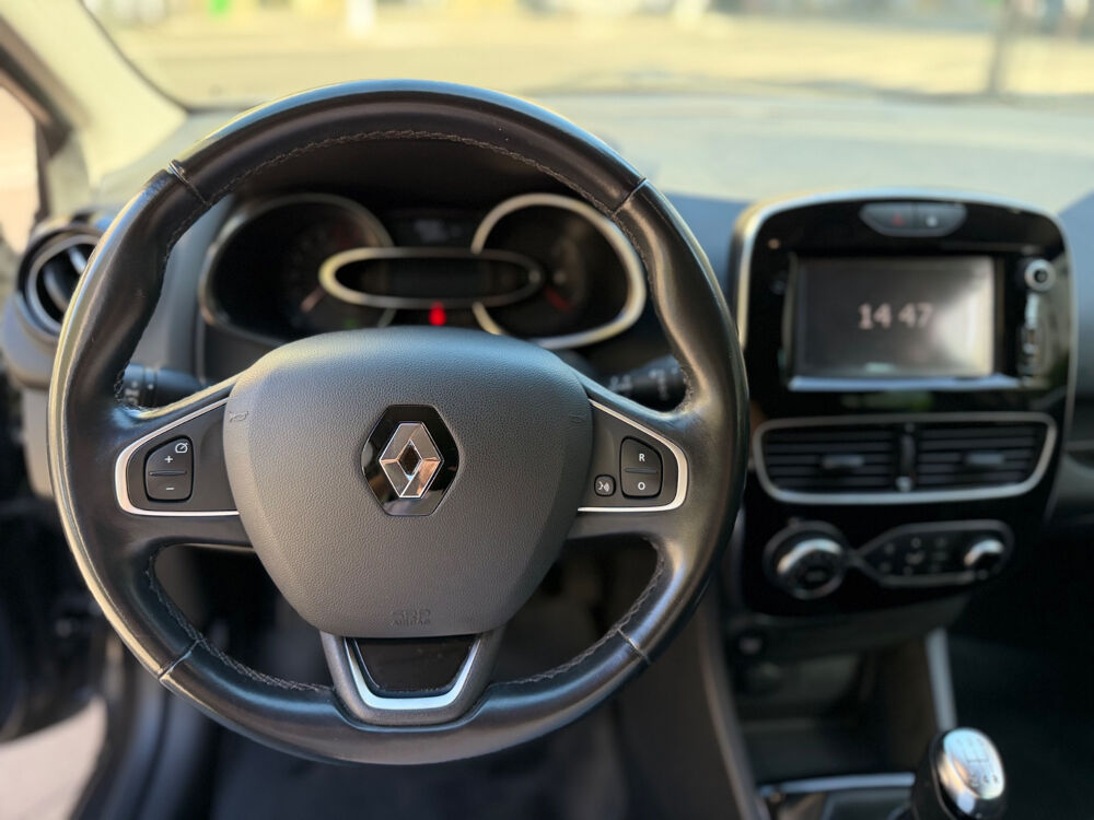 Clio IV Clio TCe 90 E6C Intens 2018 occasion 75017 Paris