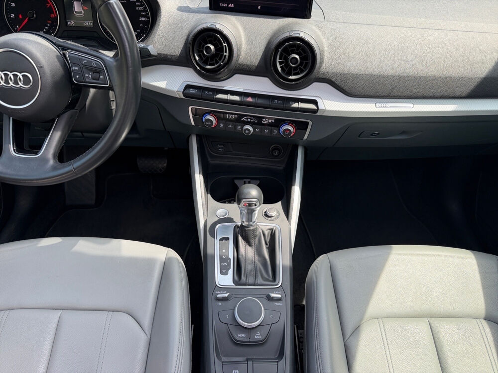 Q2 1.4 TFSI COD 150 ch S tronic 7 Design Luxe 2017 occasion 75017 Paris