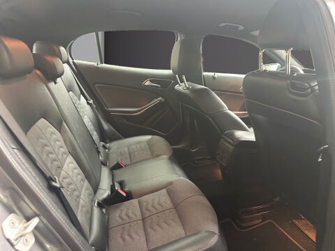 Classe GLA GLA 200 d 7-G DCT Business Edition 2017 occasion 75017 Paris