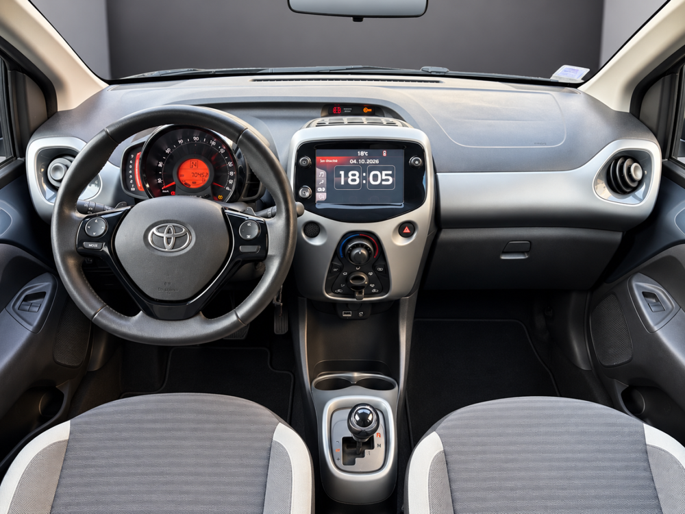 Aygo 1.0 VVT-i x-shift x-play 2019 occasion 75017 Paris