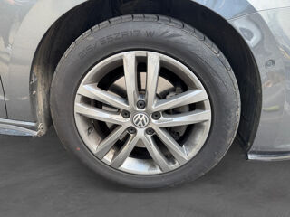 Touran 1.6 TDI 115 BMT DSG7 7pl R-Line 2018 occasion 75017 Paris