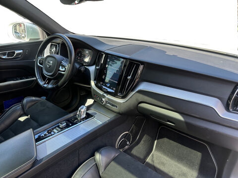 XC60 T8 Twin Engine 303 ch + 87 ch Geartronic 8 R-Design 2018 occasion 75017 Paris