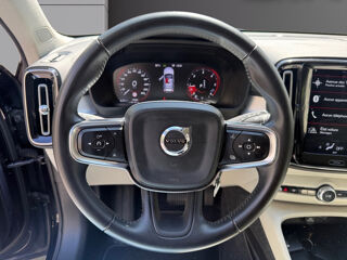 XC40 D3 AdBlue 150 ch Geartronic 8 Momentum 2019 occasion 75017 Paris