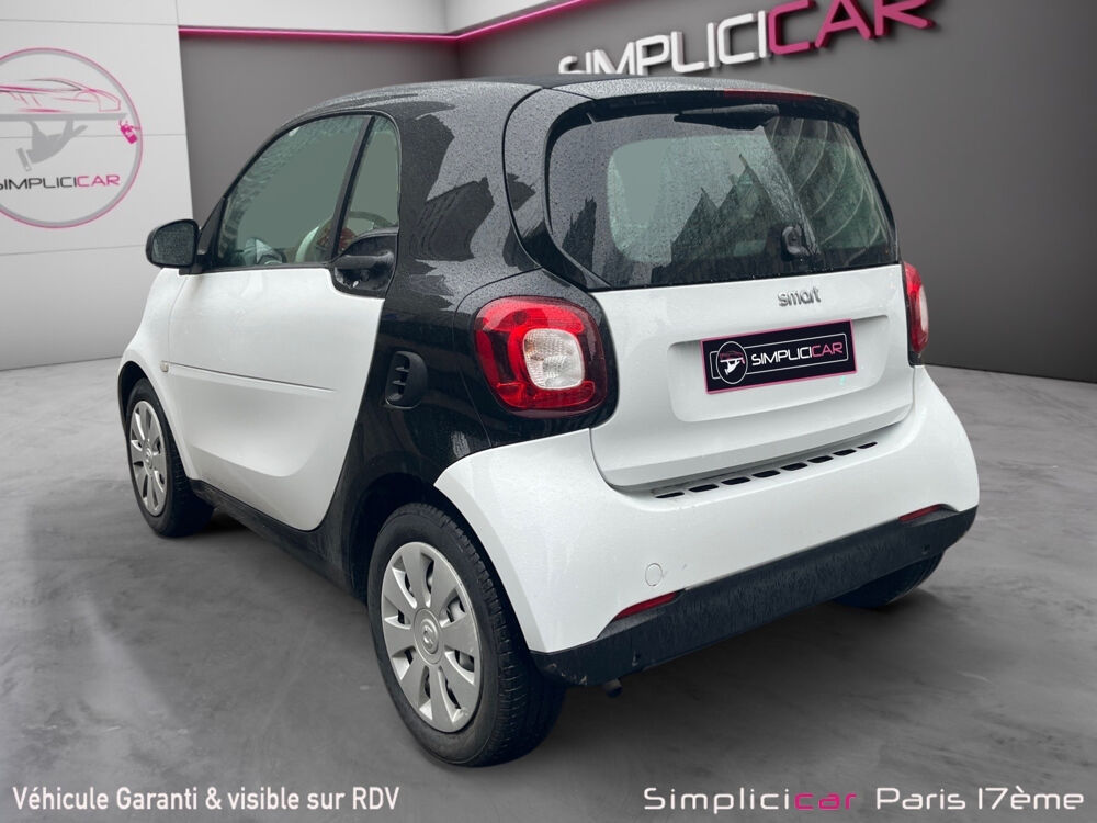 ForTwo Fortwo Coup&eacute; 1.0 71 ch S&S BA6 Pure 2017 occasion 75017 Paris