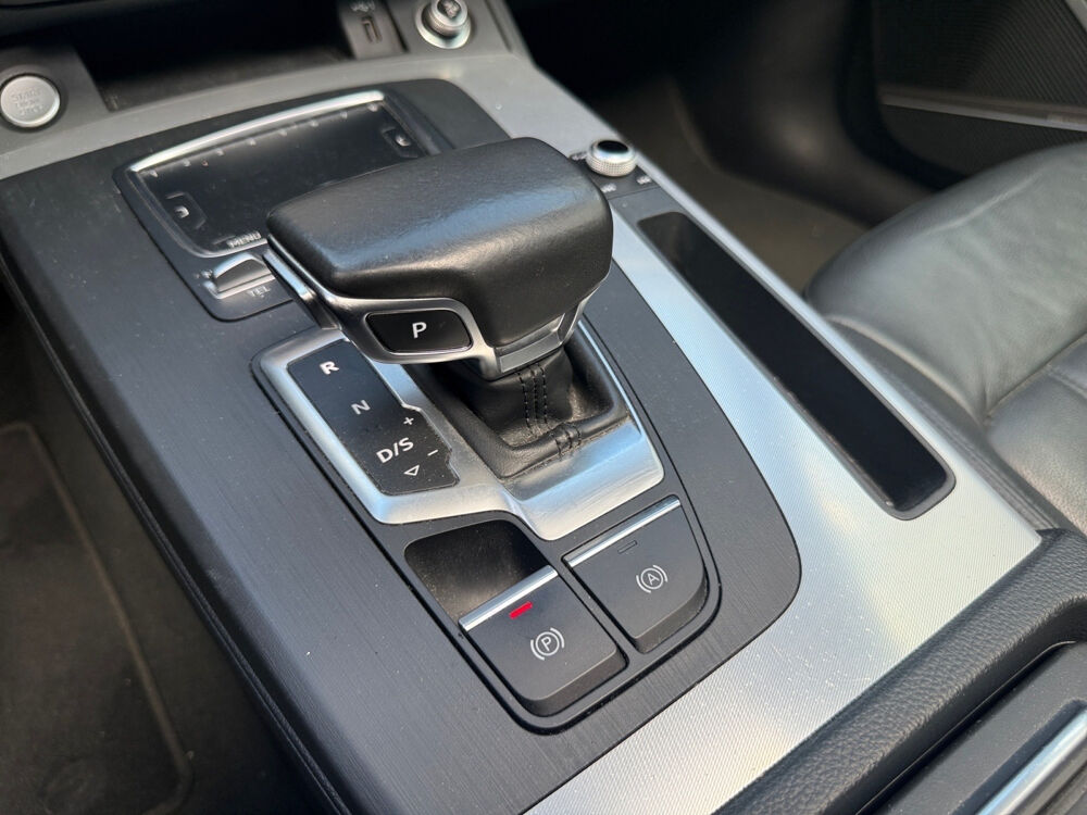 Q5 50 TFSI e 299 S tronic 7 Quattro Design Luxe 2020 occasion 75017 Paris